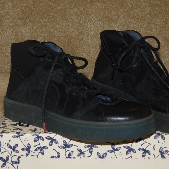 NIB $220 THINK! Black Leather / Suede Espresso Ankle Boots EU 35 U.S. 5 … - Picture 2 of 6